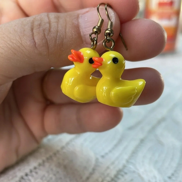 .5 inch plastic WHIMSICAL “rubber duckie” dangle fishhook earrings. Hang 1.5” - Picture 4 of 8